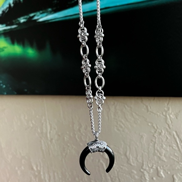Sterling silver moon & handcrafted stainless steel links long chain necklace - Picture 15 of 16